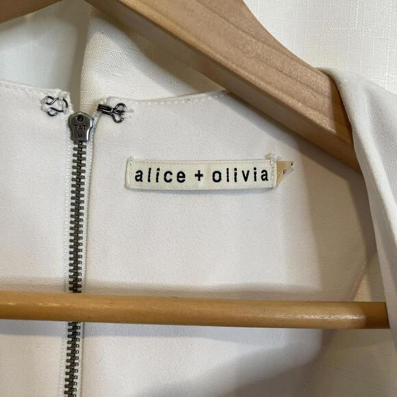 Alice + Olivia white and navy dress  with back cutouts - Picture 6 of 6